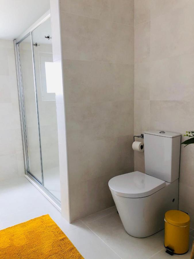 Central Tiled Apartment Aveiro Buitenkant foto