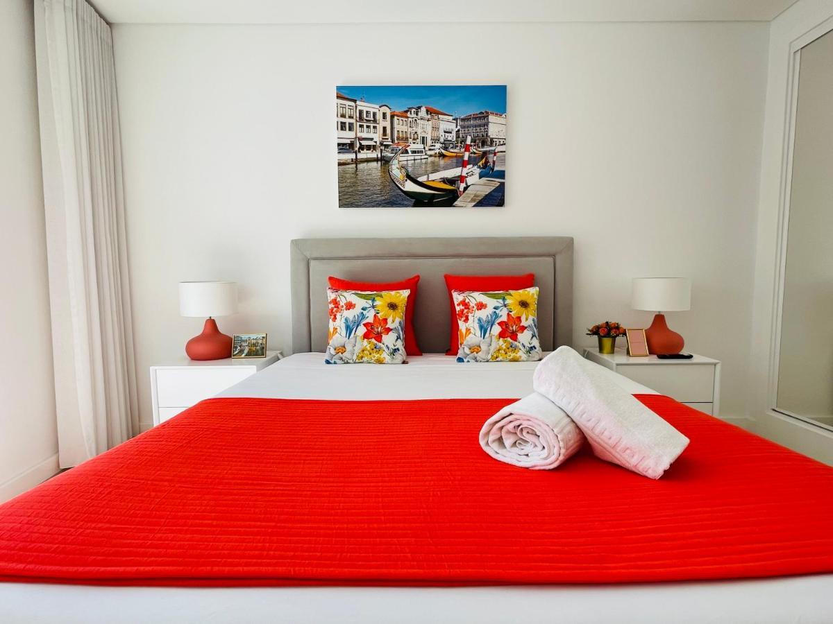 Central Tiled Apartment Aveiro Buitenkant foto
