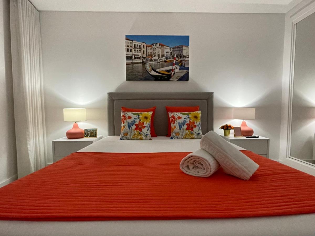 Central Tiled Apartment Aveiro Buitenkant foto
