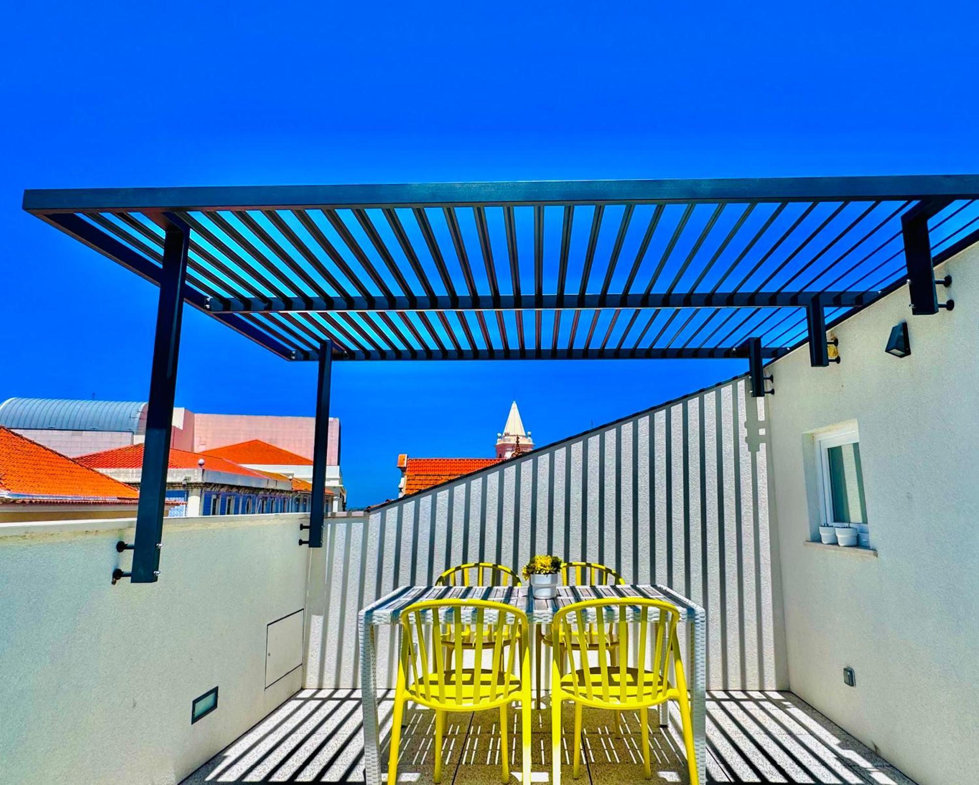 Central Tiled Apartment Aveiro Buitenkant foto